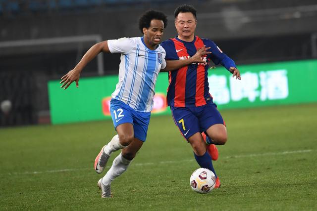 欧冠-莱奥吉鲁双双破门 小将进球 AC米兰4-0客胜